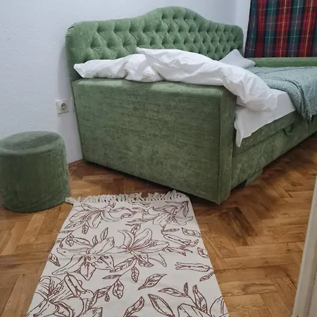 Apartment M